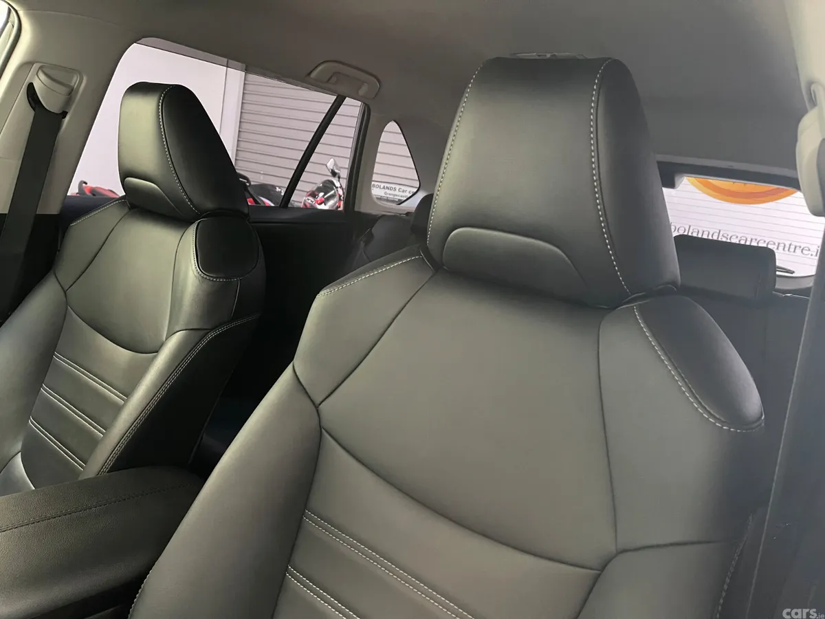 Toyota RAV4 SUV, Petrol Hybrid, 2021, Black