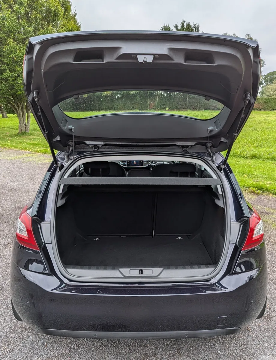 Peugeot 308 Hatchback, Diesel, 2017, Blue