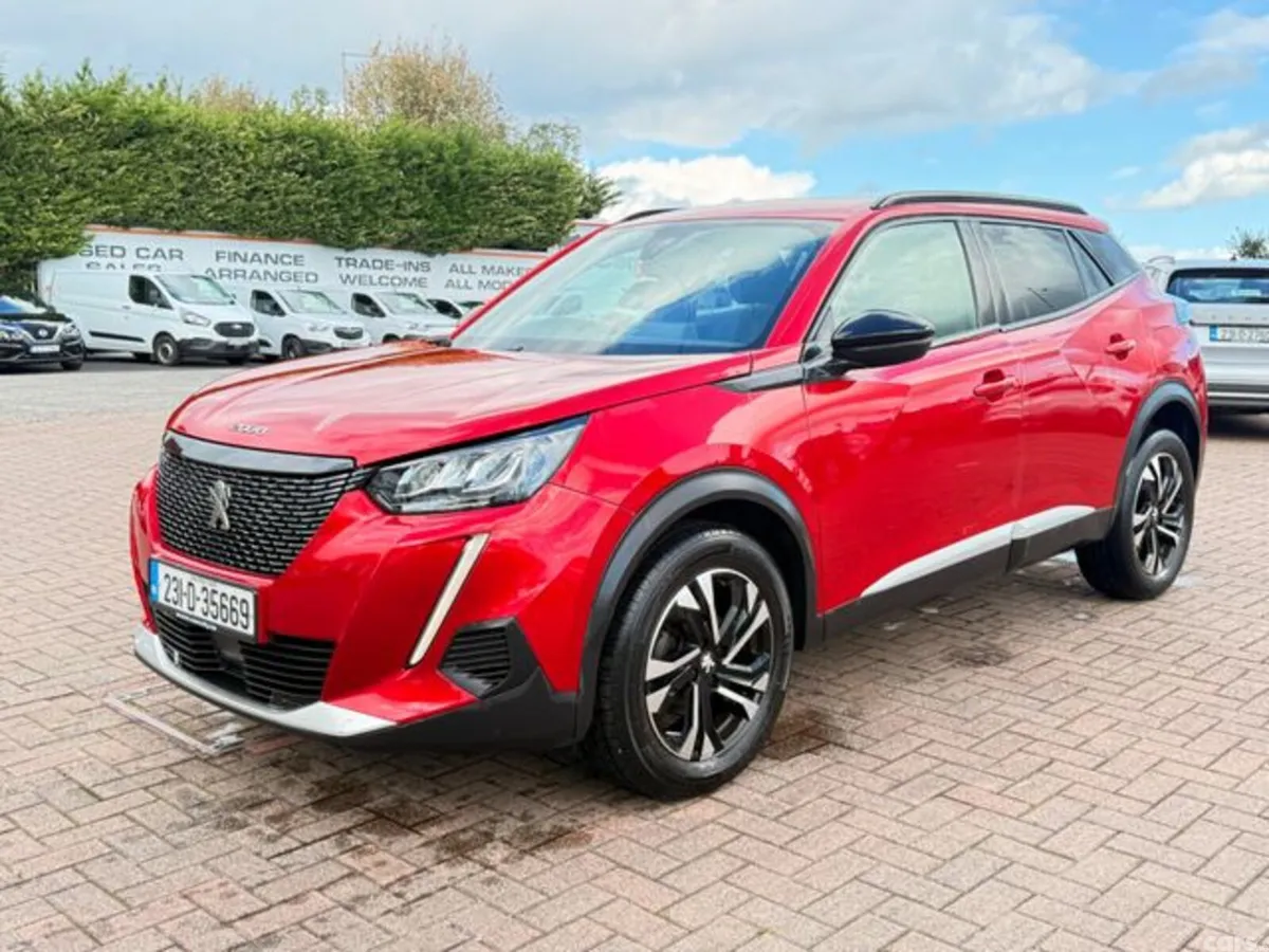 Peugeot 2008 MPV, Petrol, 2023, Red