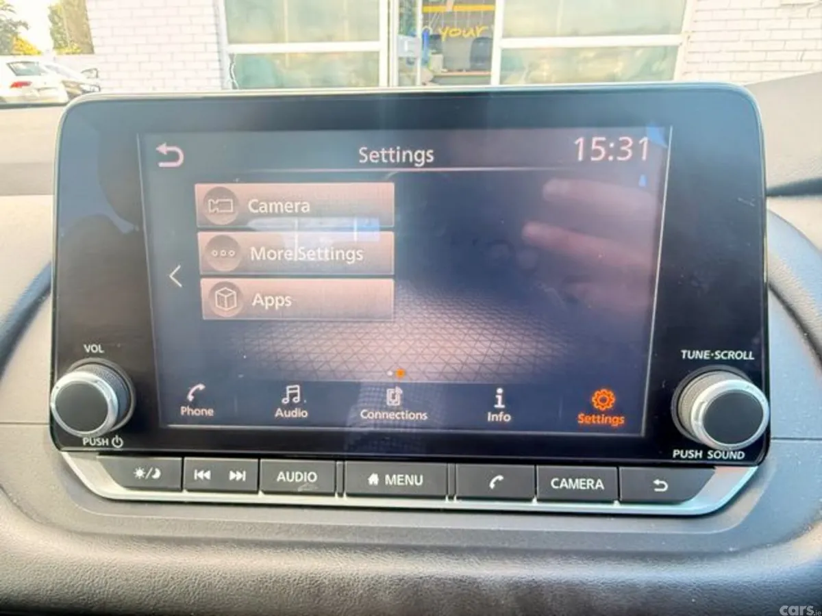 Nissan Qashqai MPV, Petrol, 2024, Red