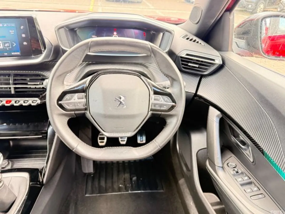 Peugeot 2008 MPV, Petrol, 2023, Red