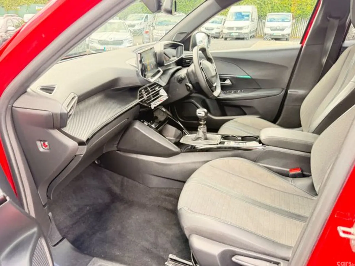 Peugeot 2008 MPV, Petrol, 2023, Red