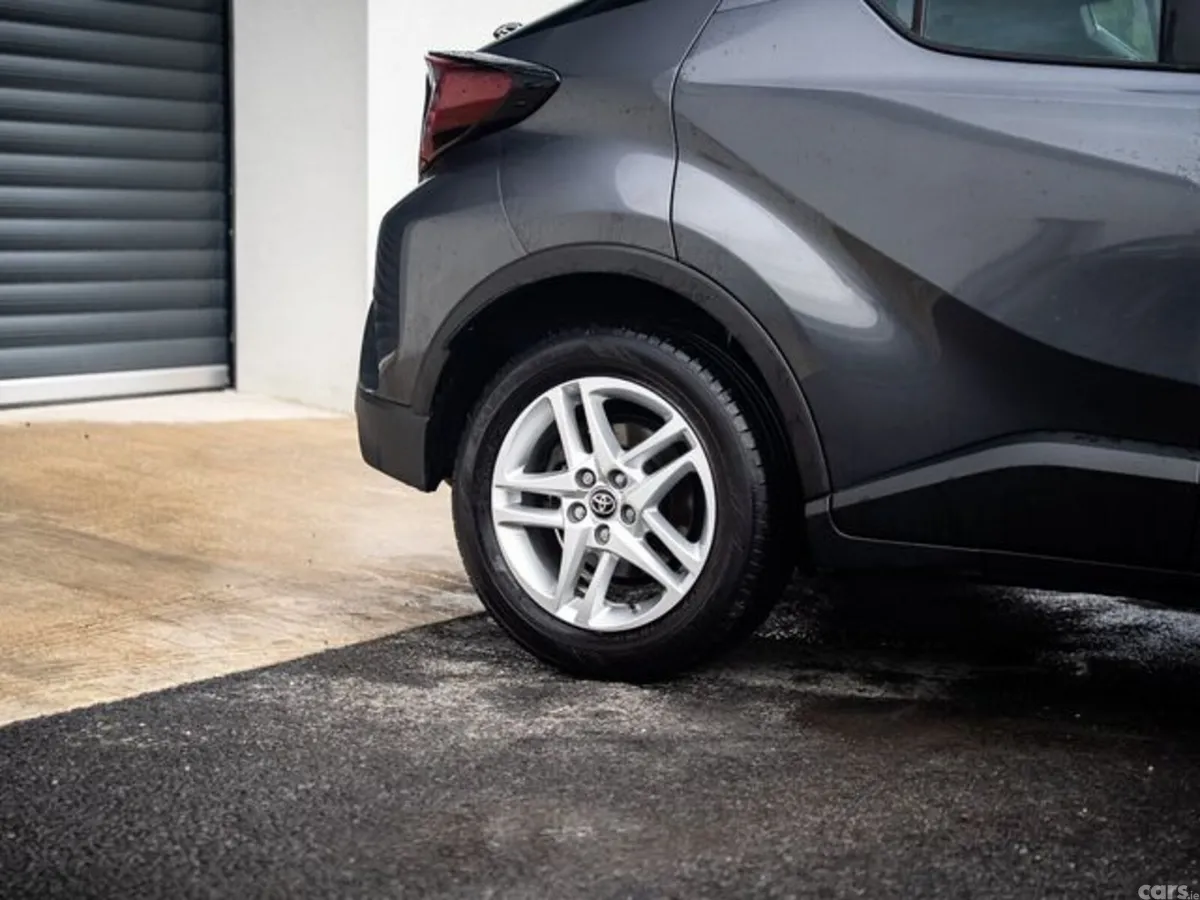 Toyota C-HR Hatchback, Petrol Hybrid, 2023, Grey