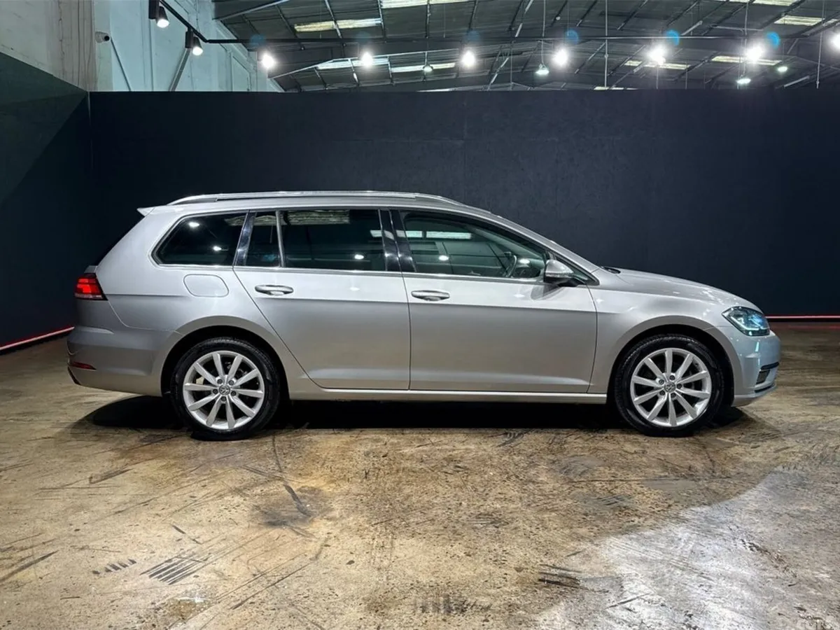 Volkswagen Golf Estate, Petrol, 2019, Silver