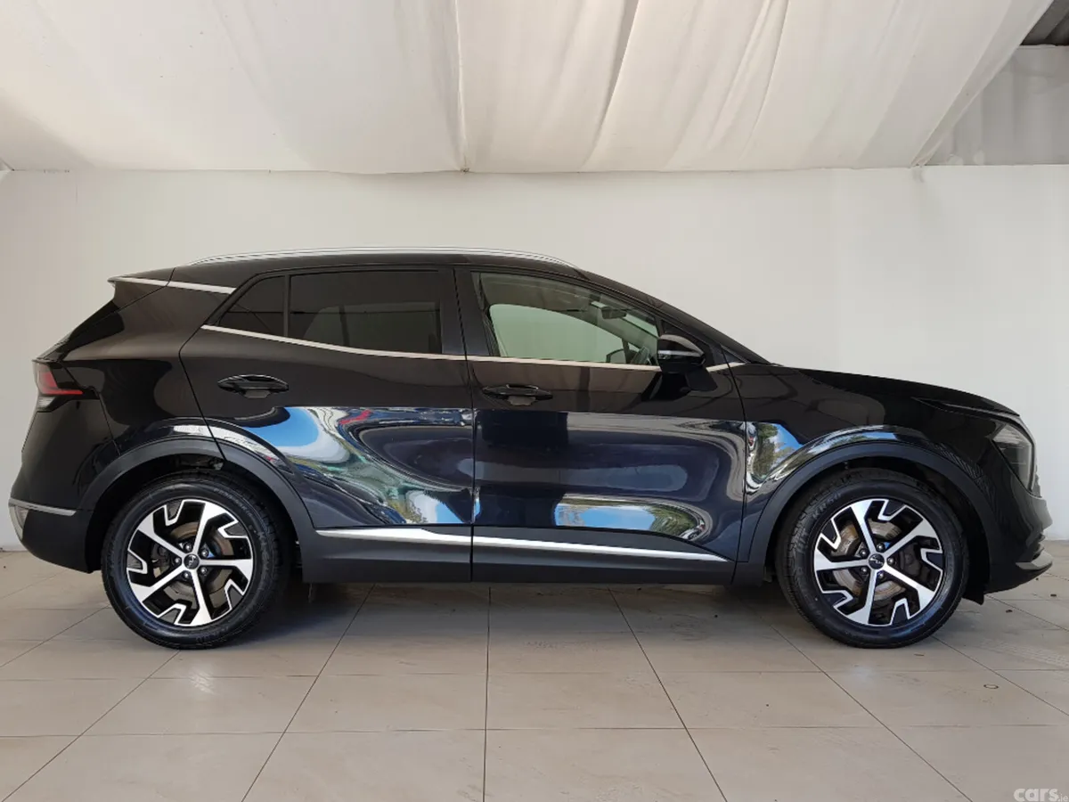 Kia Sportage MPV, Diesel, 2022, Black