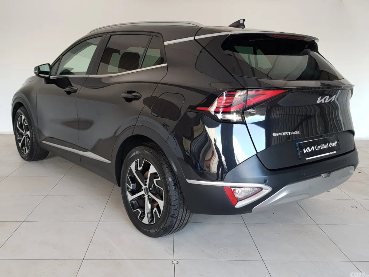 Kia Sportage MPV, Diesel, 2022, Black
