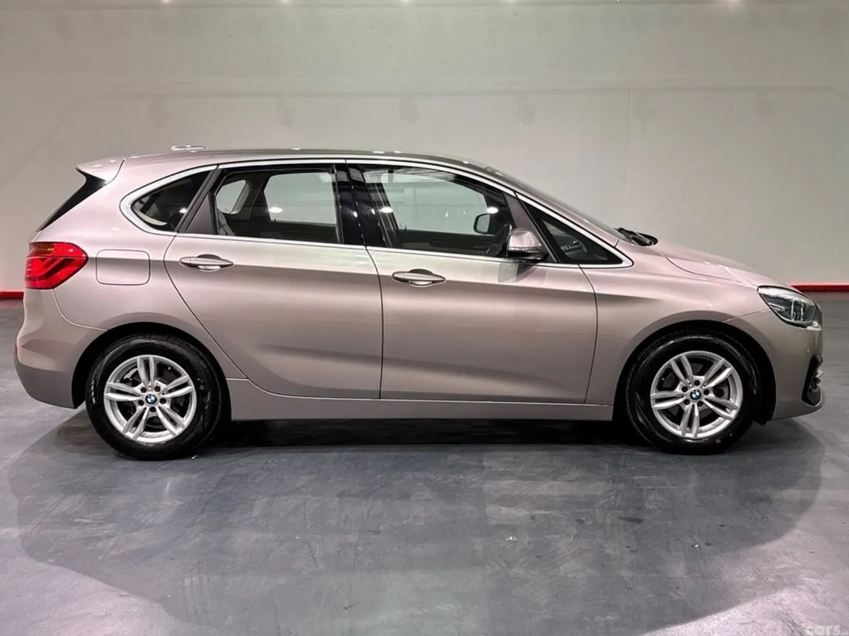 BMW 2-Series MPV, Petrol, 2021, Beige