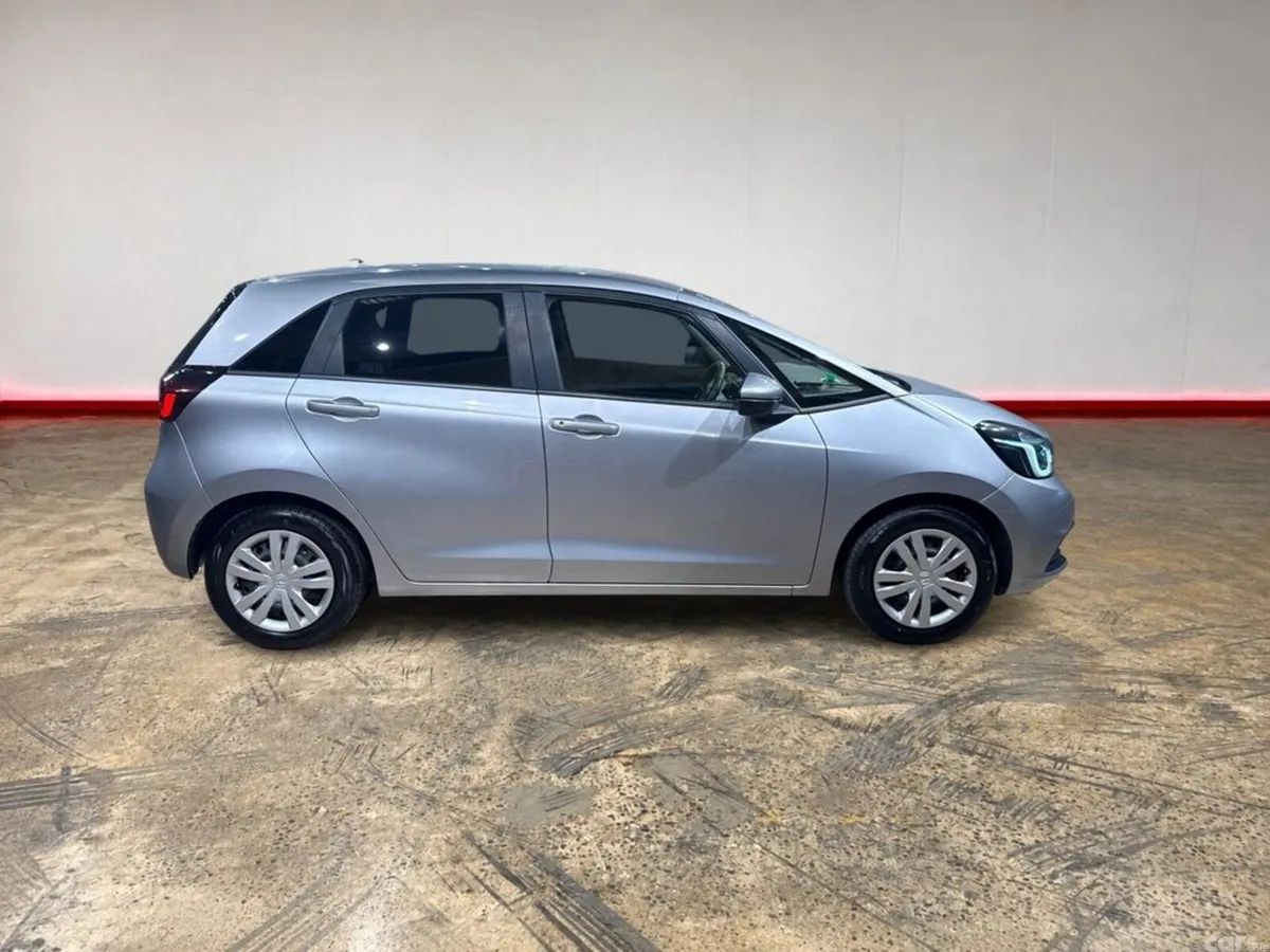 Honda Fit Hatchback, Petrol Hybrid, 2023, Silver