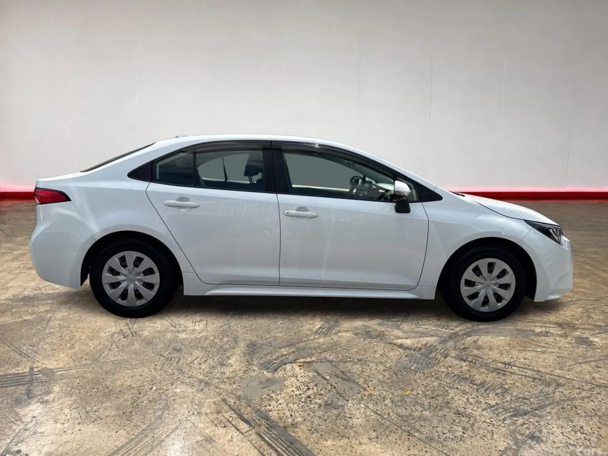 Toyota Corolla Saloon, Petrol Hybrid, 2021, White