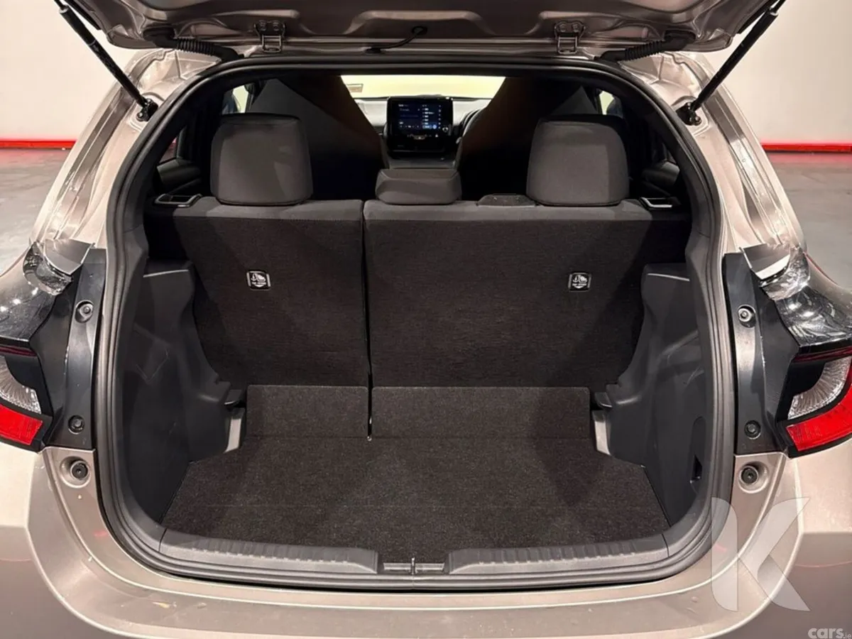 Toyota Yaris Hatchback, Petrol Hybrid, 2025, Brown