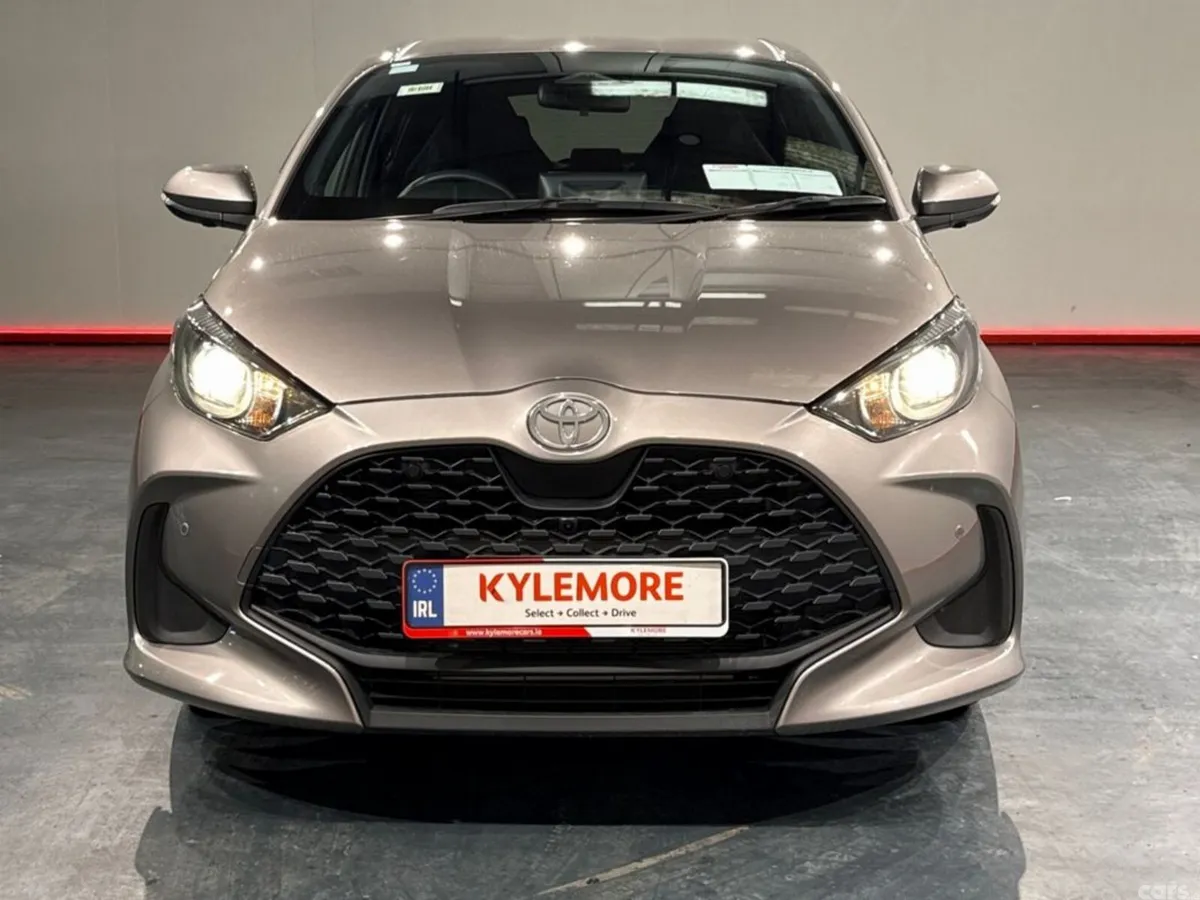 Toyota Yaris Hatchback, Petrol Hybrid, 2025, Brown