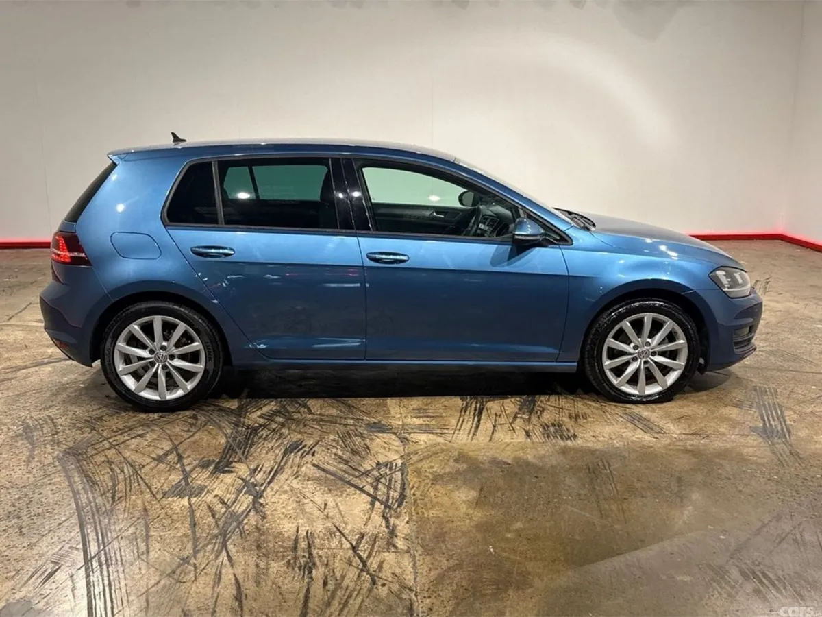 Volkswagen Golf Hatchback, Petrol, 2017, Blue