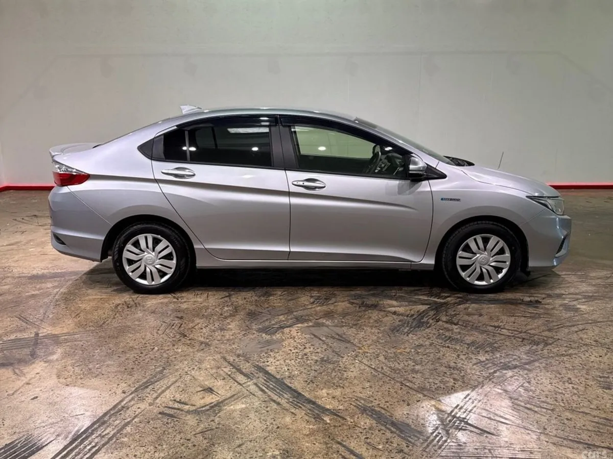 Honda Grace Saloon, Petrol Hybrid, 2019, Silver