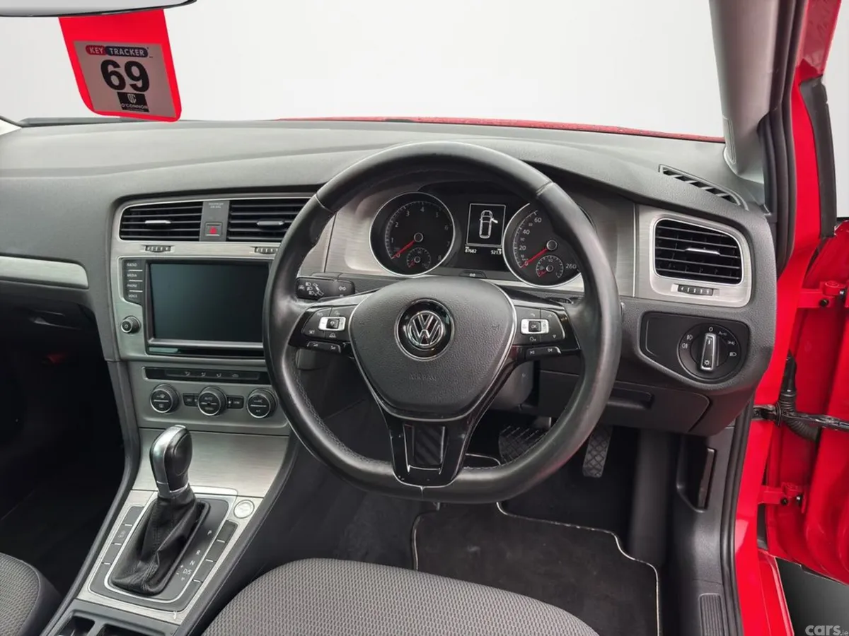 Volkswagen Golf Estate, Petrol, 2017, Red