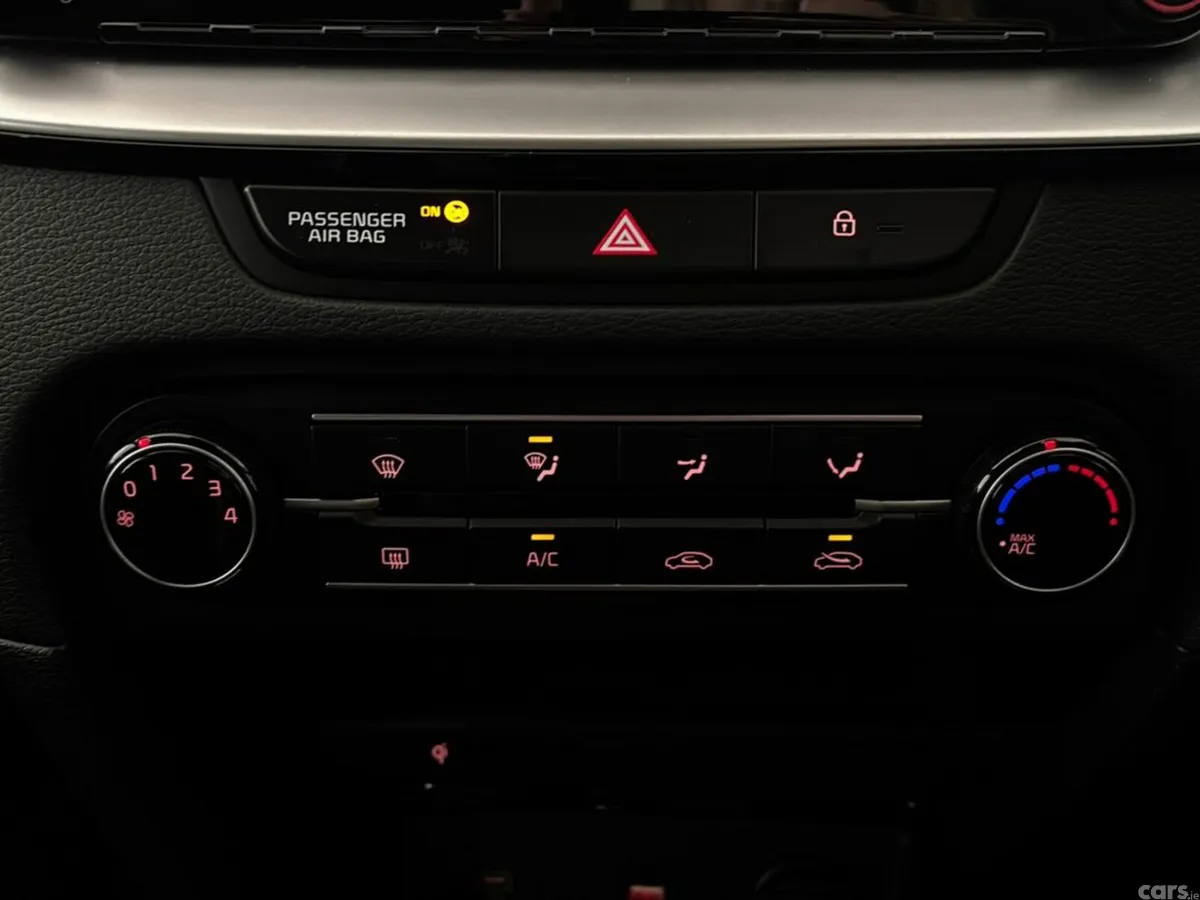 Kia Ceed Hatchback, Petrol, 2024, Black