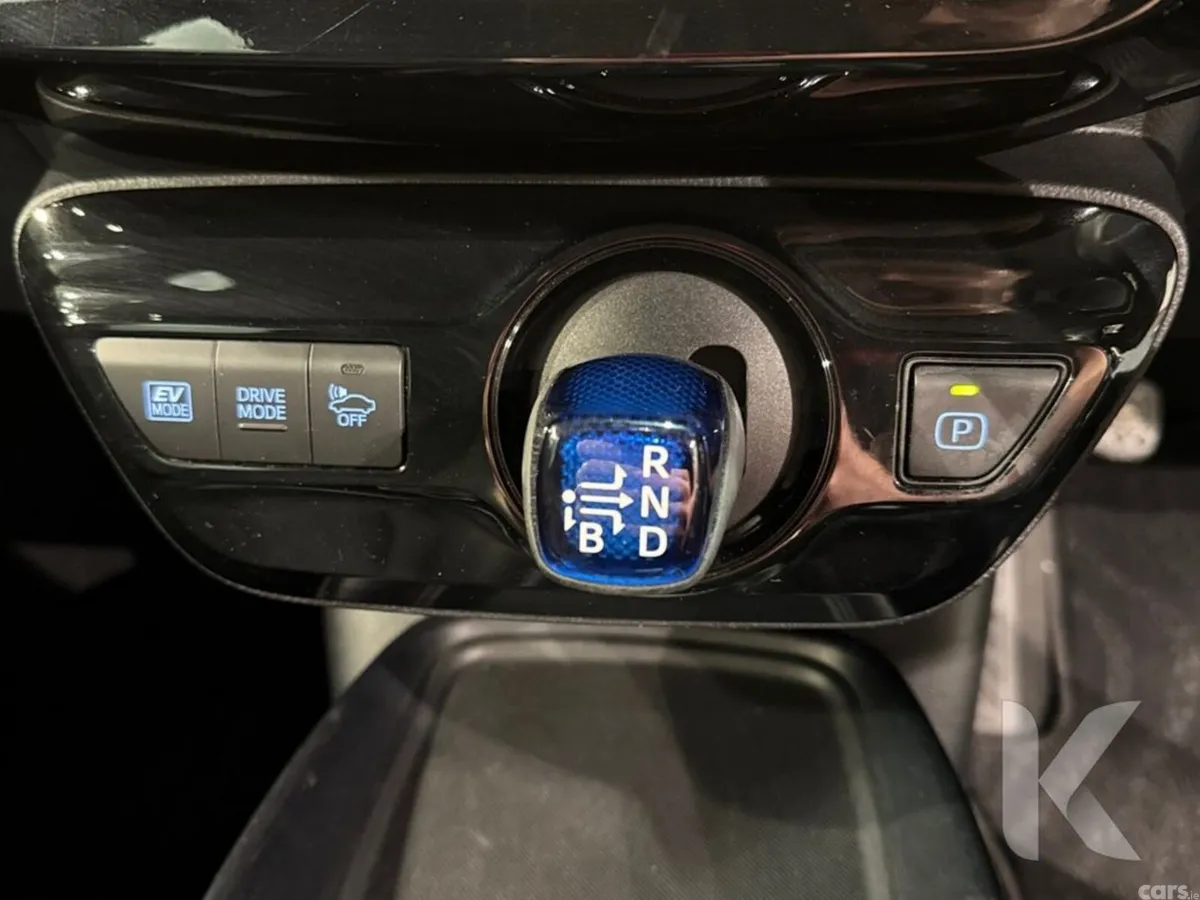 Toyota Prius Hatchback, Petrol Hybrid, 2019, Blue