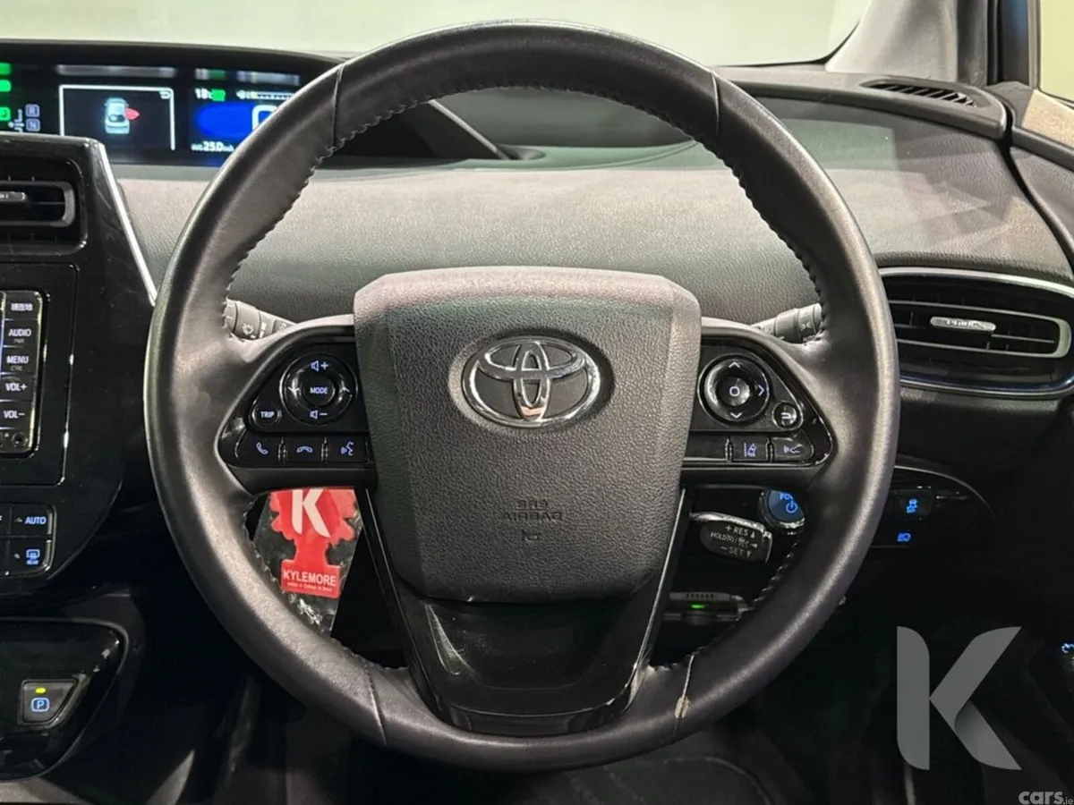 Toyota Prius Hatchback, Petrol Hybrid, 2019, Blue