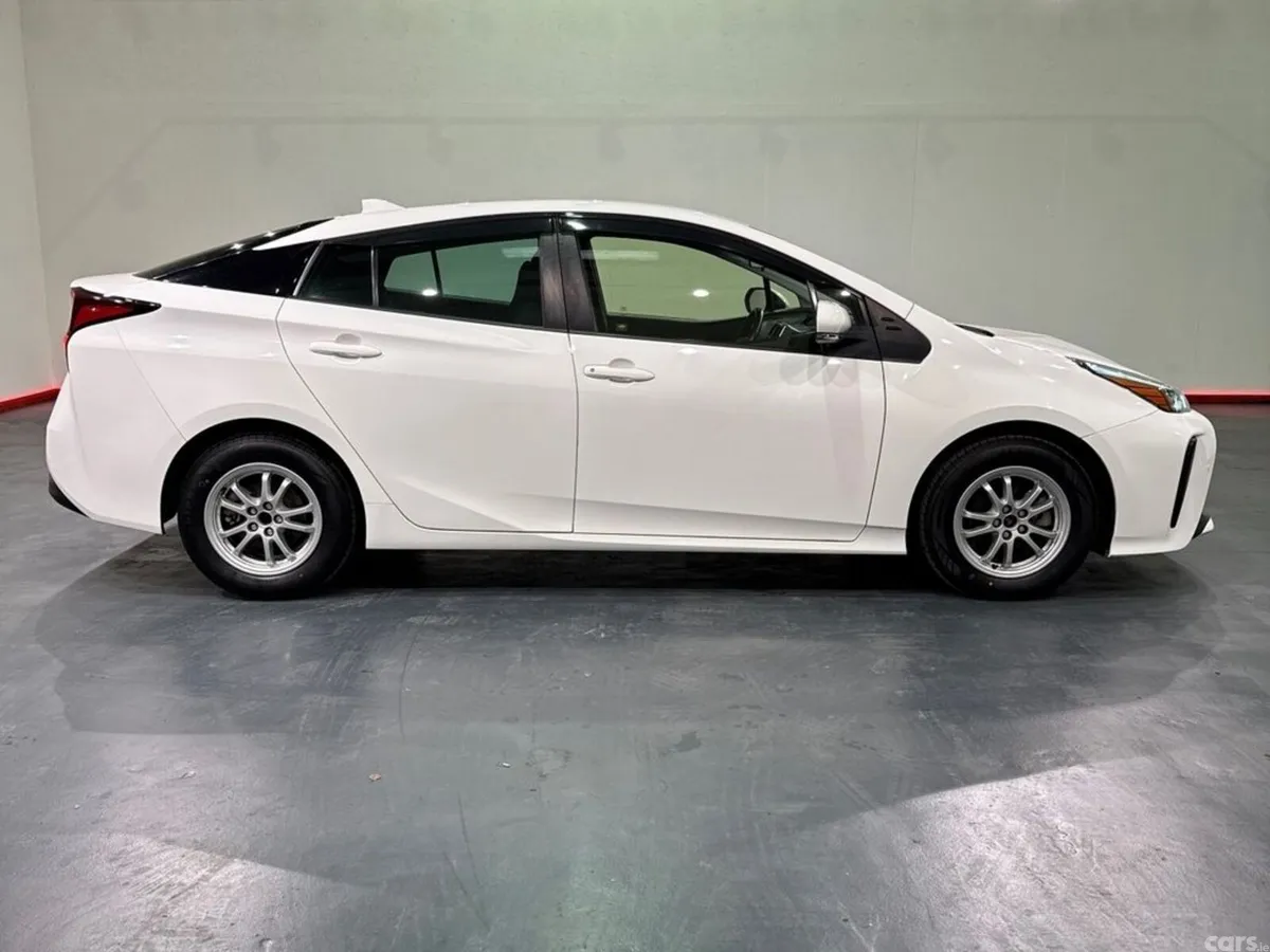 Toyota Prius Hatchback, Petrol Hybrid, 2021, White
