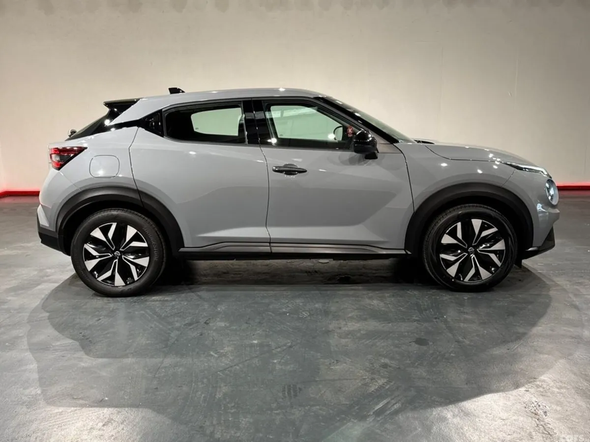 Nissan Juke MPV, Petrol, 2025, Grey