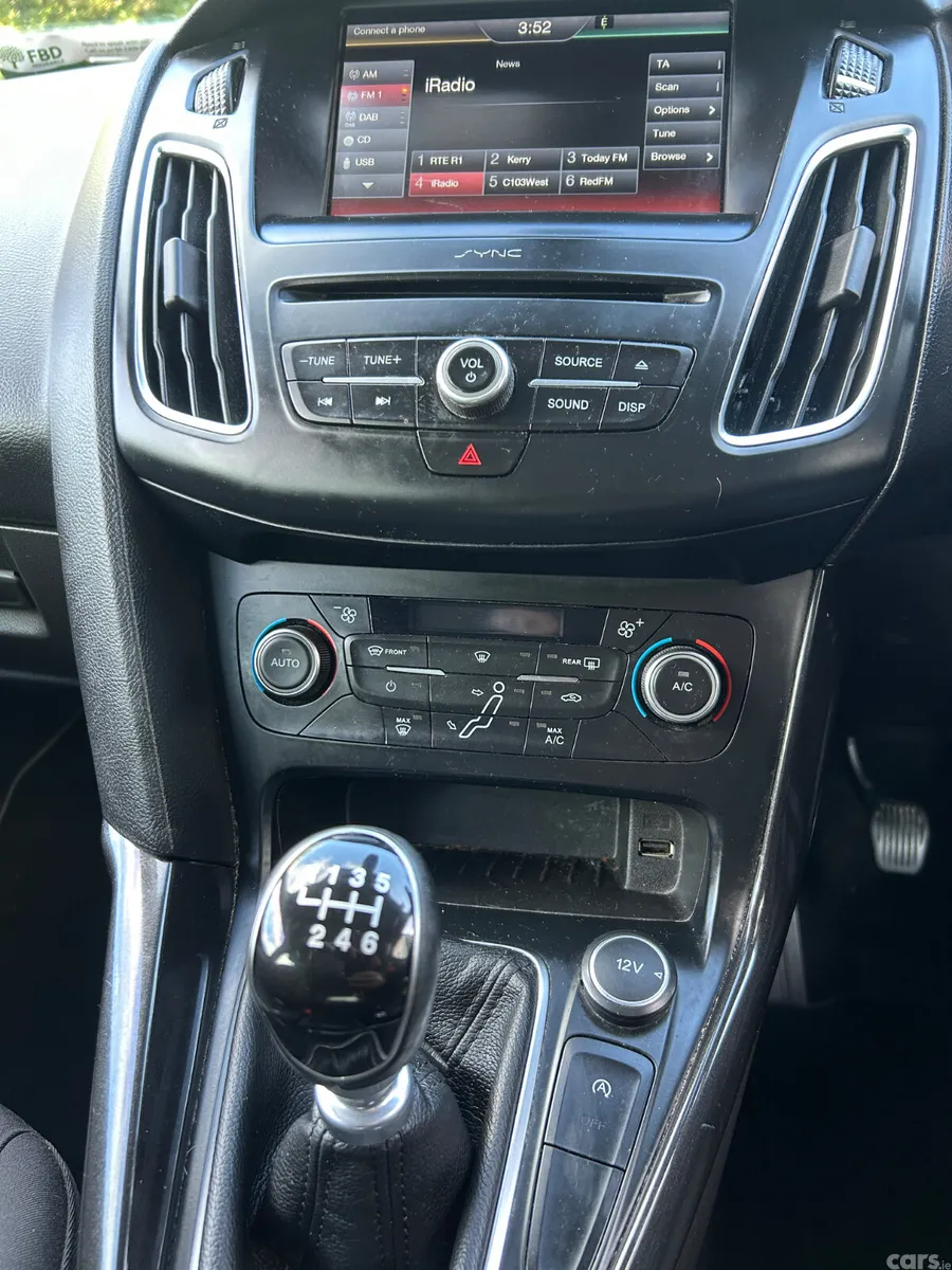 Ford Focus Saloon, Diesel, 2016, Grey