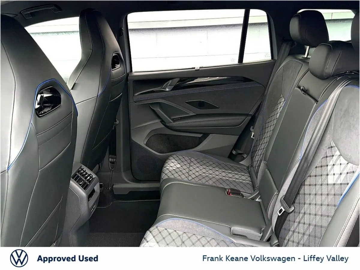 Volkswagen Tayron SUV, Petrol Plug-in Hybrid, 2026, Silver