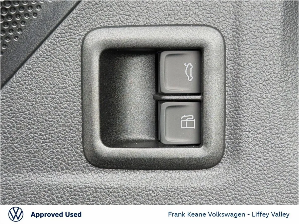 Volkswagen Tayron SUV, Petrol Plug-in Hybrid, 2026, Silver