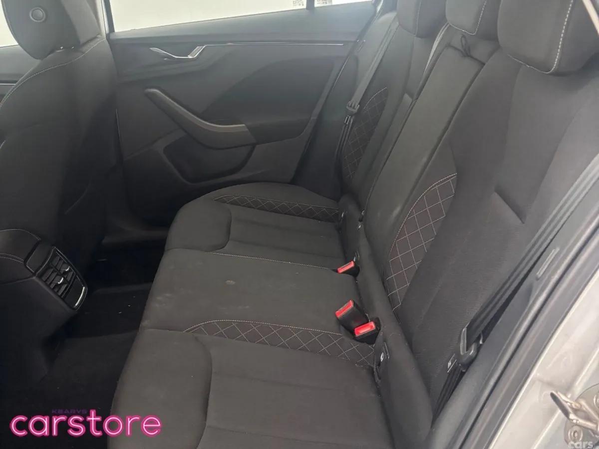 Skoda Kamiq Hatchback, Petrol, 2023, Grey