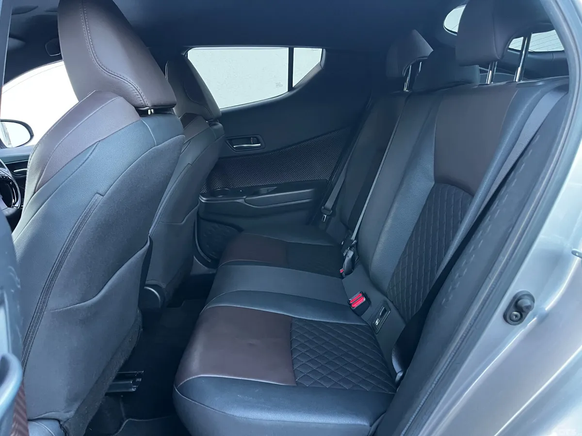 Toyota C-HR SUV, Petrol Hybrid, 2018, Grey