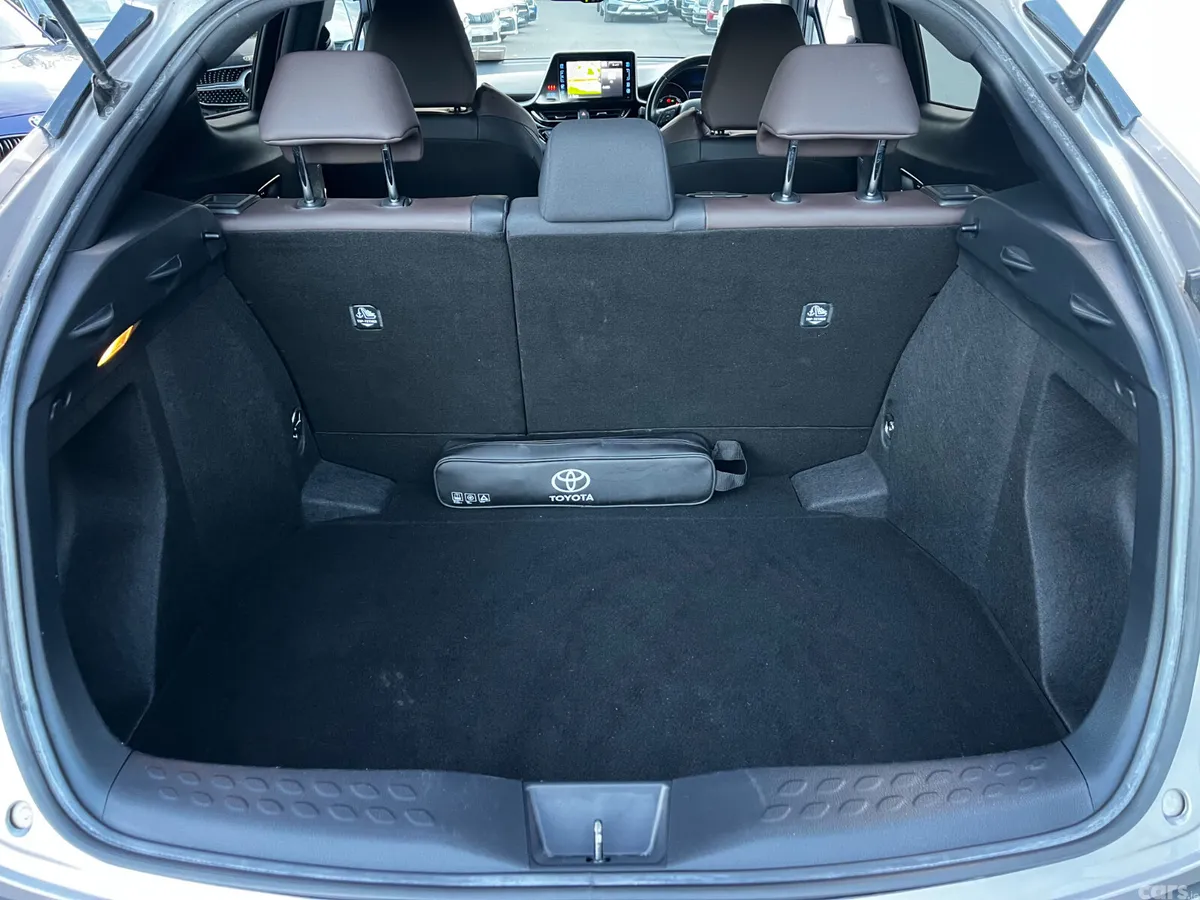 Toyota C-HR SUV, Petrol Hybrid, 2018, Grey