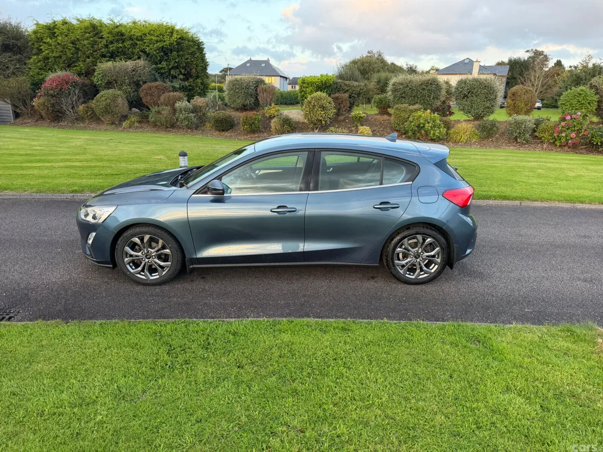 Ford Focus Hatchback, Diesel, 2020, Blue