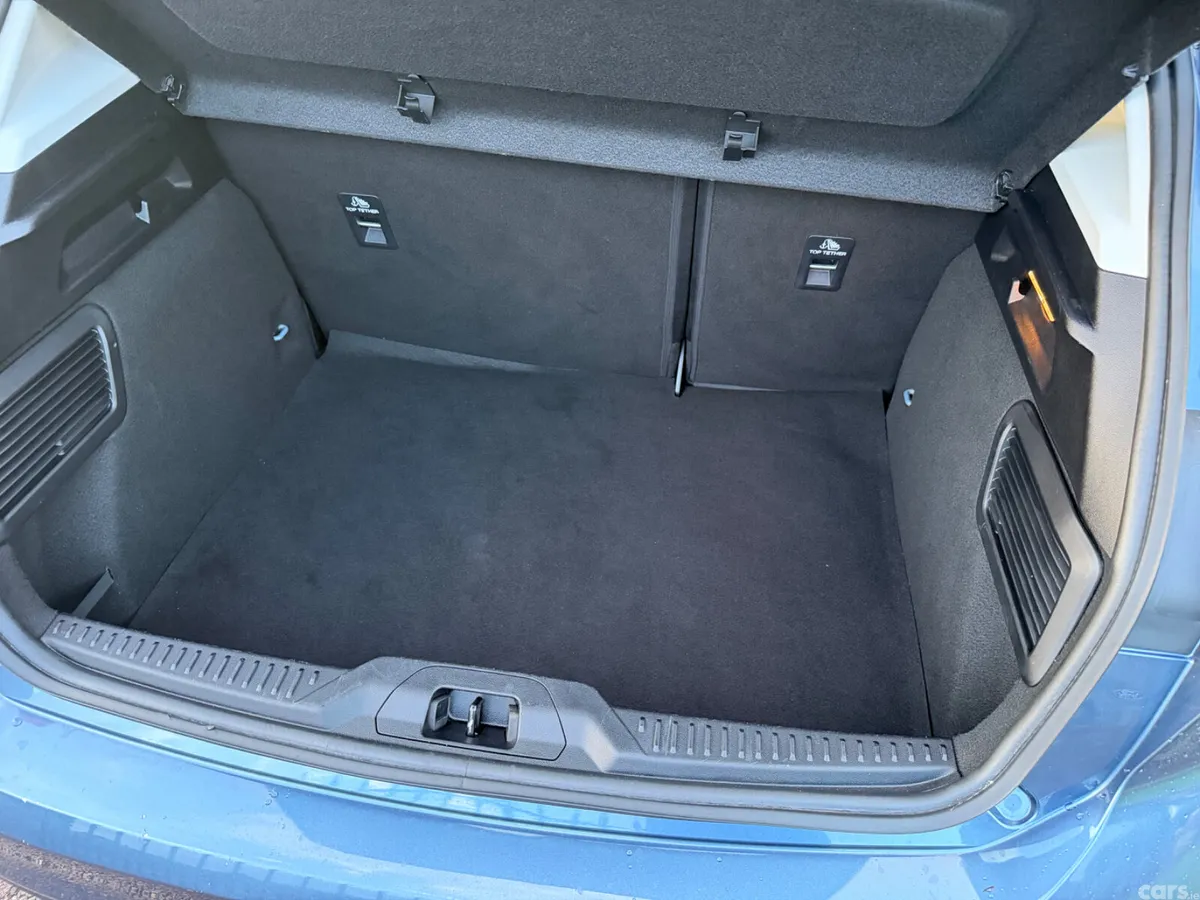 Ford Focus Hatchback, Diesel, 2020, Blue