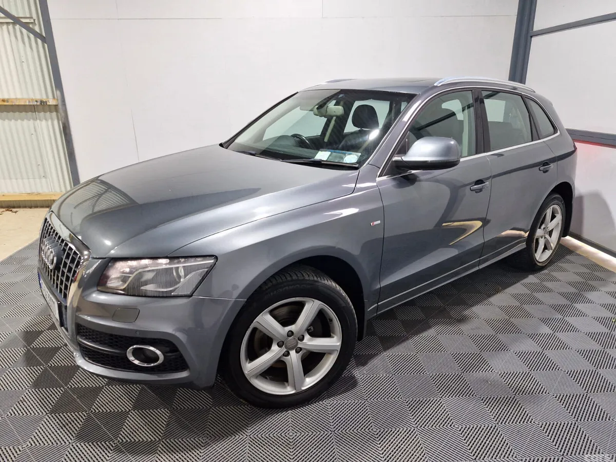 Audi Q5 SUV, Diesel, 2011, Grey