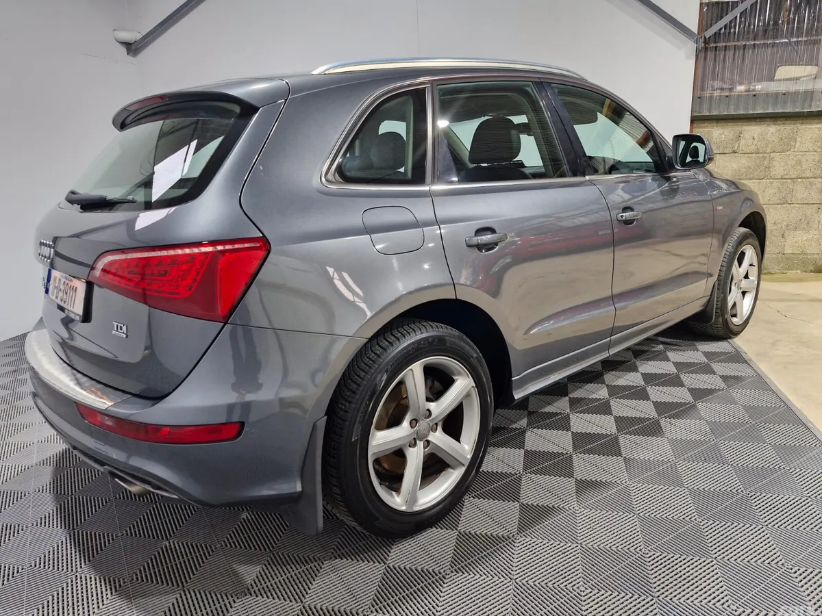 Audi Q5 SUV, Diesel, 2011, Grey