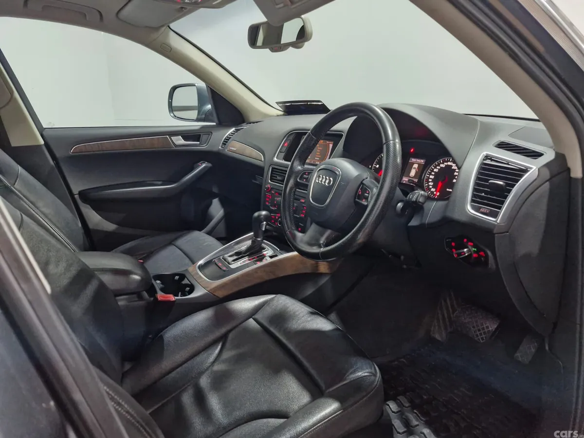 Audi Q5 SUV, Diesel, 2011, Grey