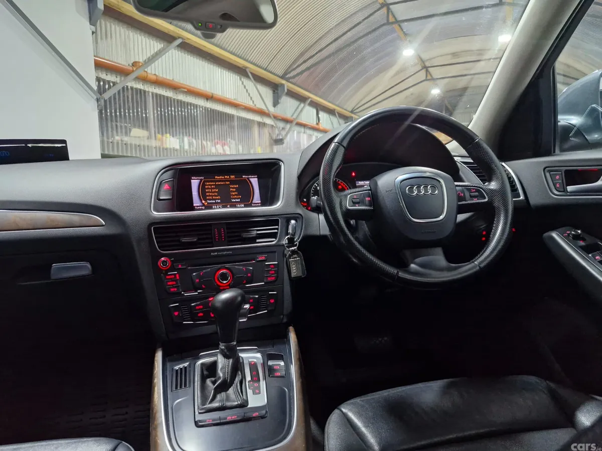 Audi Q5 SUV, Diesel, 2011, Grey