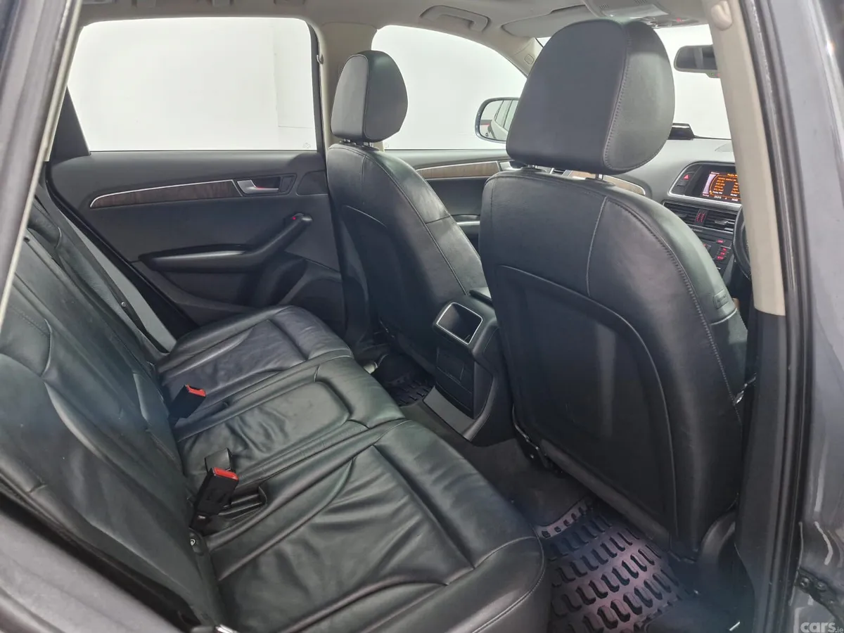 Audi Q5 SUV, Diesel, 2011, Grey