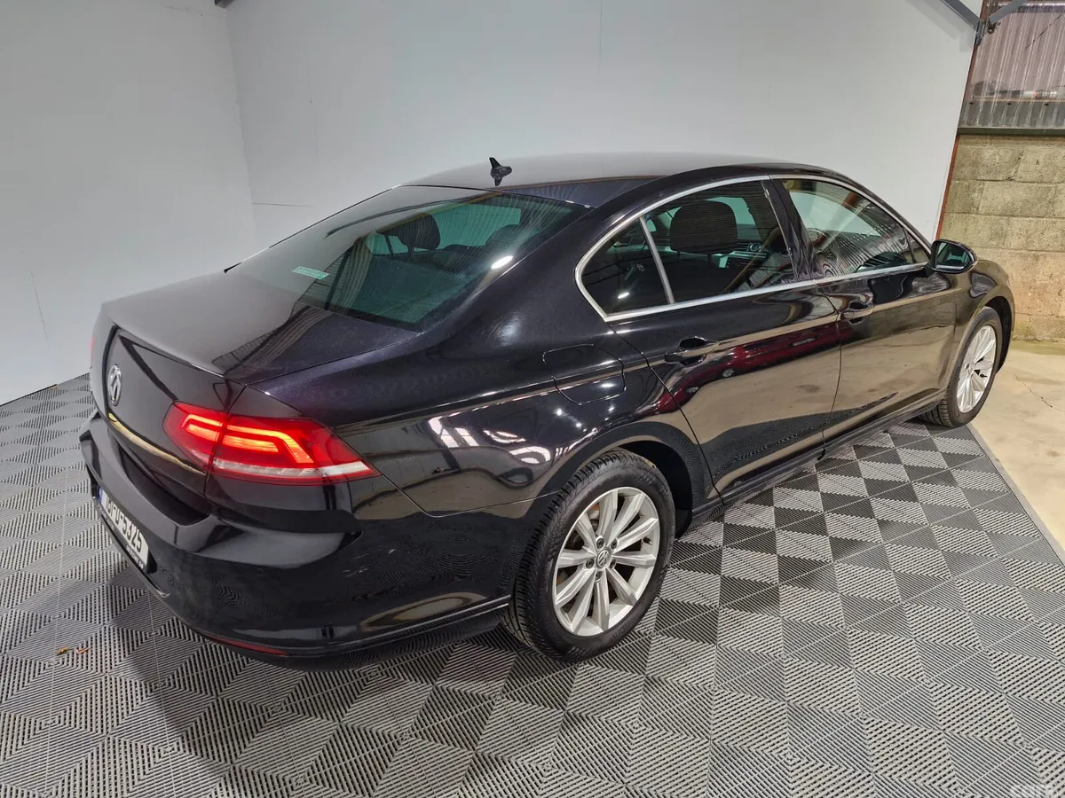 Volkswagen Passat Saloon, Diesel, 2018, Black