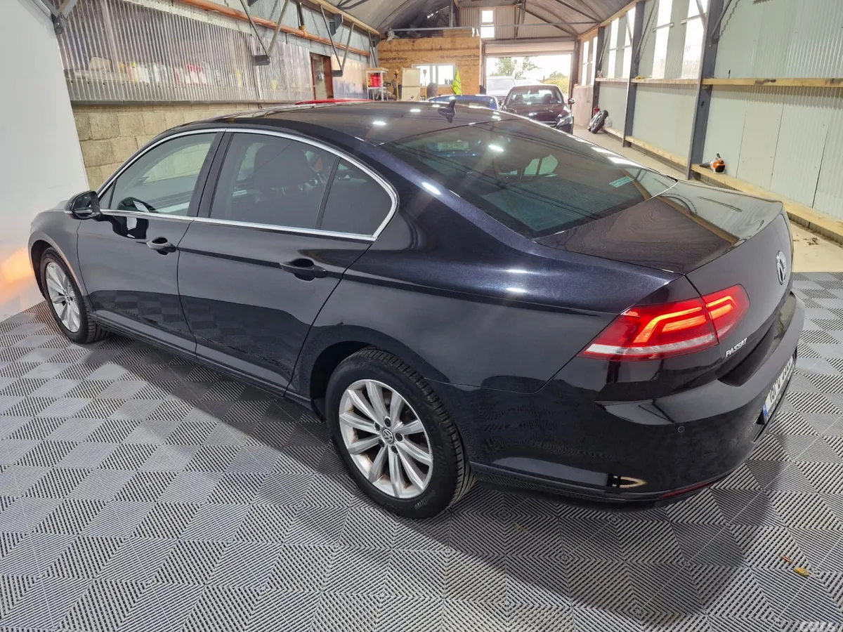 Volkswagen Passat Saloon, Diesel, 2018, Black