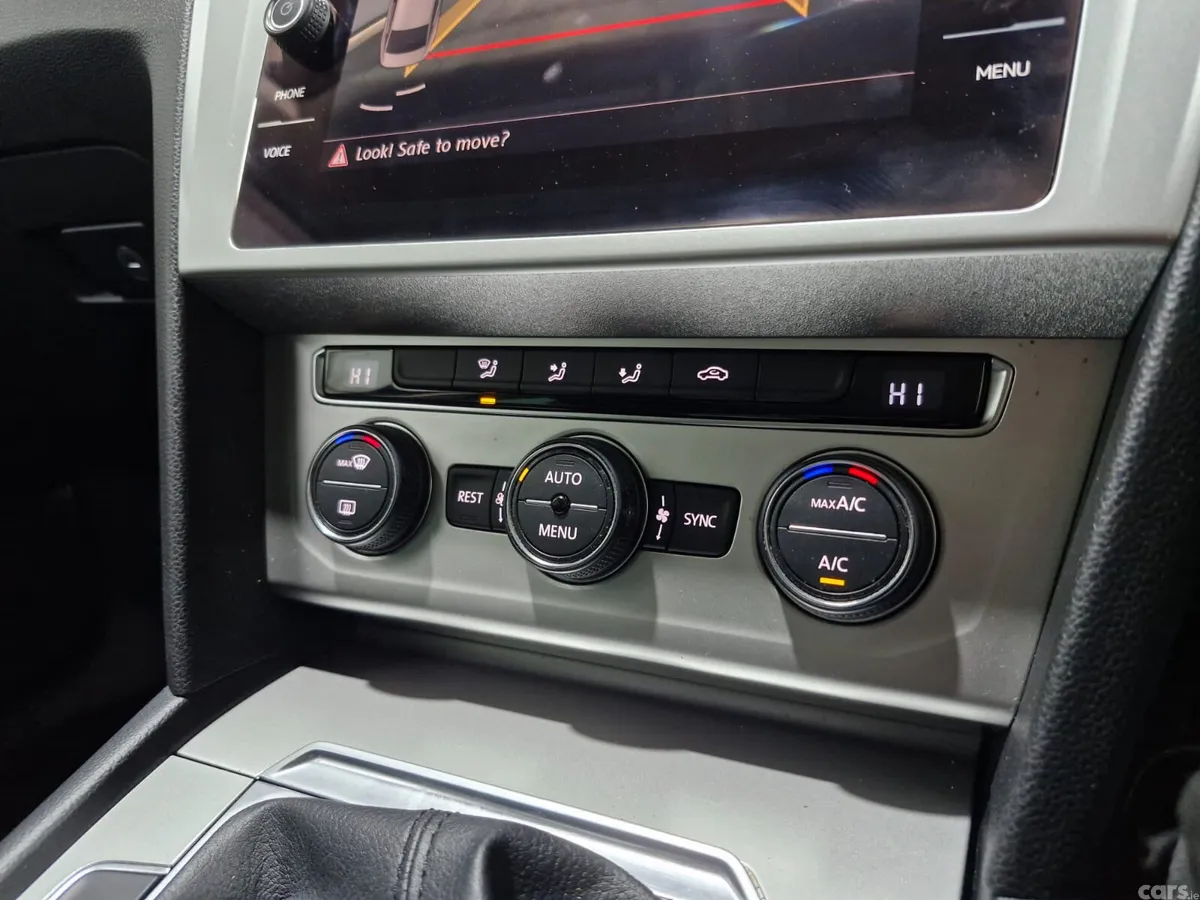 Volkswagen Passat Saloon, Diesel, 2018, Black