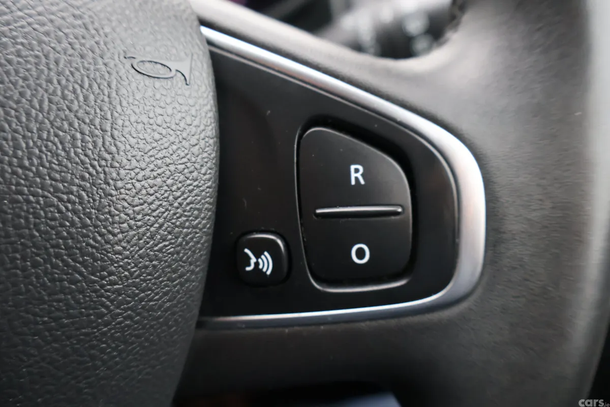 Renault Clio Hatchback, Petrol, 2019, Red
