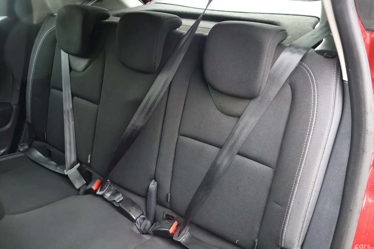 Renault Clio Hatchback, Petrol, 2019, Red