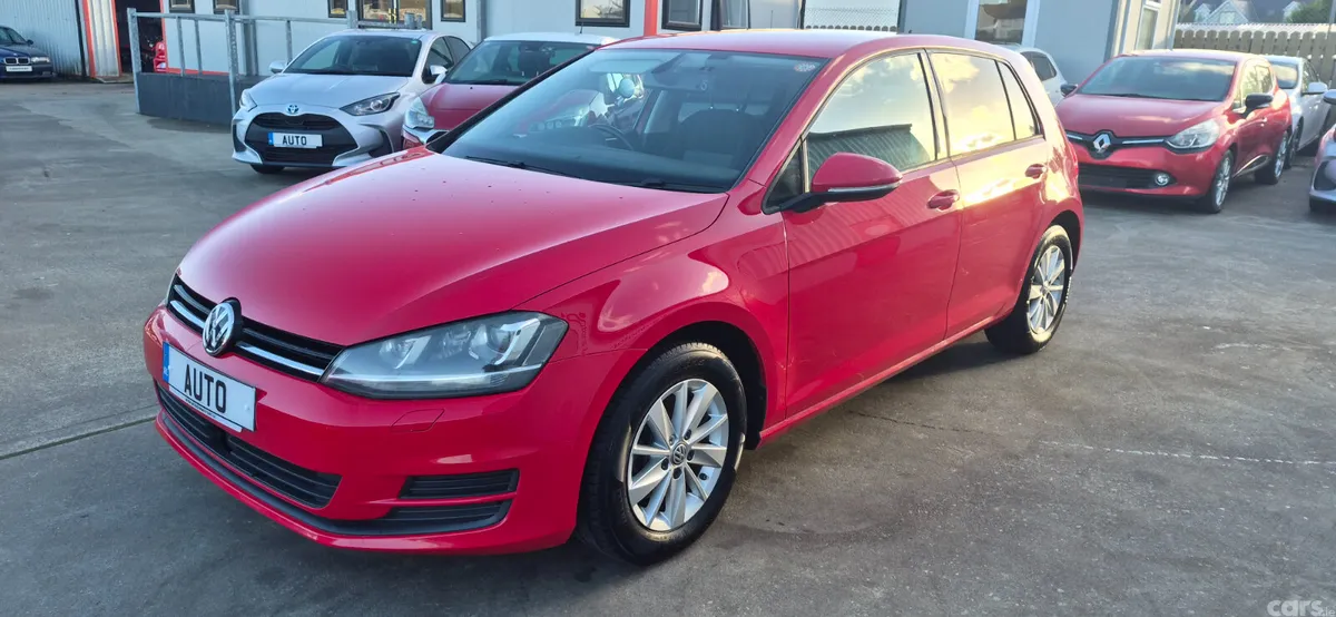Volkswagen Golf Hatchback, Petrol, 2016, Red