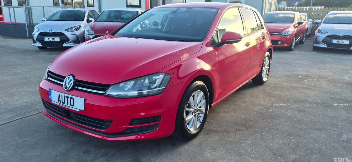 Volkswagen Golf Hatchback, Petrol, 2016, Red
