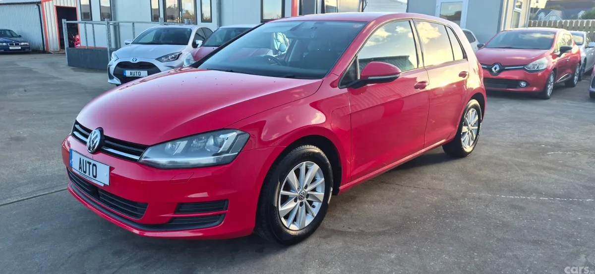 Volkswagen Golf Hatchback, Petrol, 2016, Red