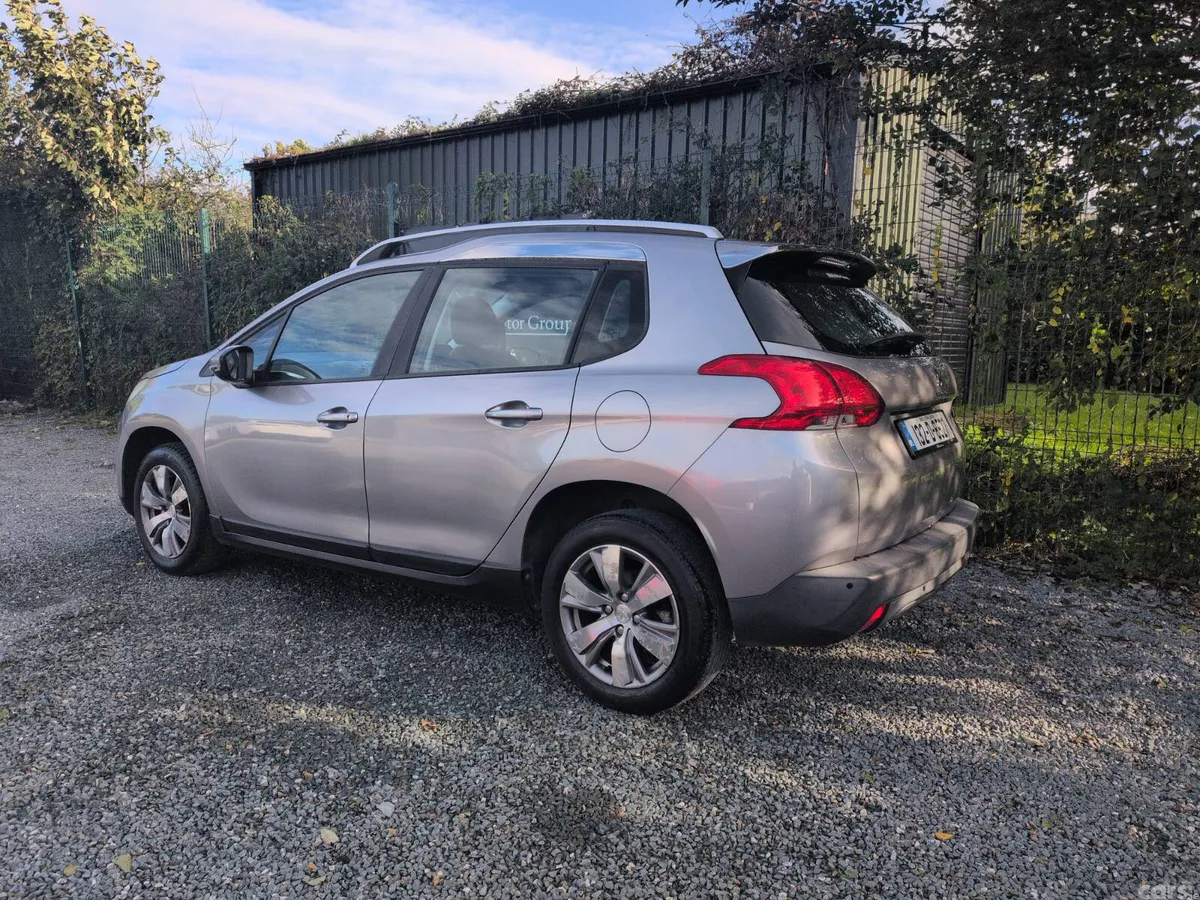 Peugeot 2008 Hatchback, Petrol, 2013, Grey
