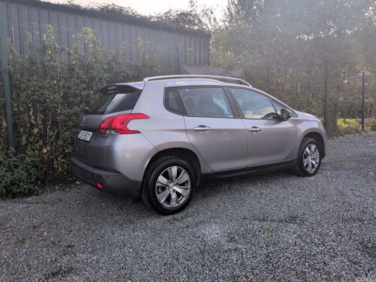 Peugeot 2008 Hatchback, Petrol, 2013, Grey