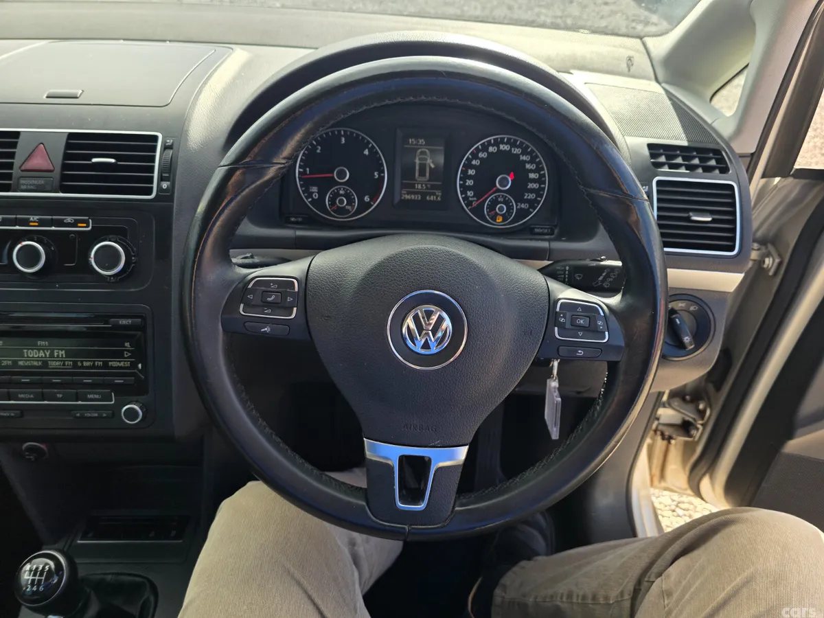 Volkswagen Touran MPV, Diesel, 2014, Silver