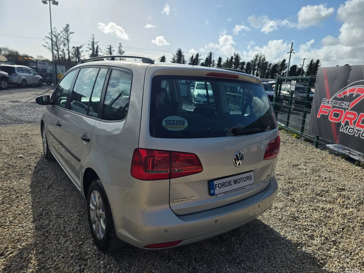 Volkswagen Touran MPV, Diesel, 2014, Silver