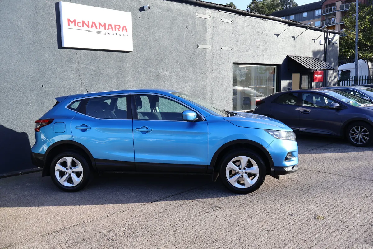 Nissan Qashqai SUV, Diesel, 2017, Blue