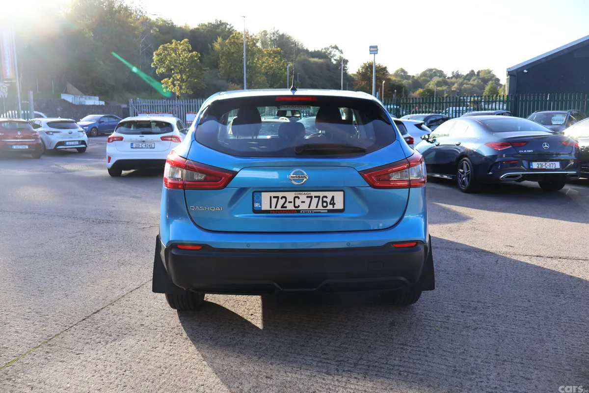 Nissan Qashqai SUV, Diesel, 2017, Blue